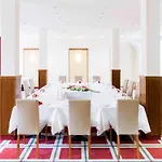 Novotel 4*