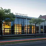 Novotel 4*