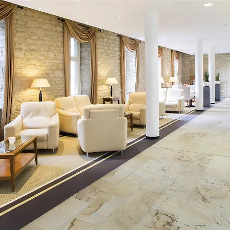 Novotel 4*