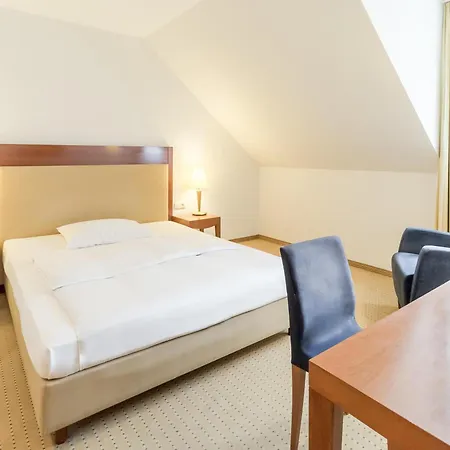 ホテル Novotel 4*