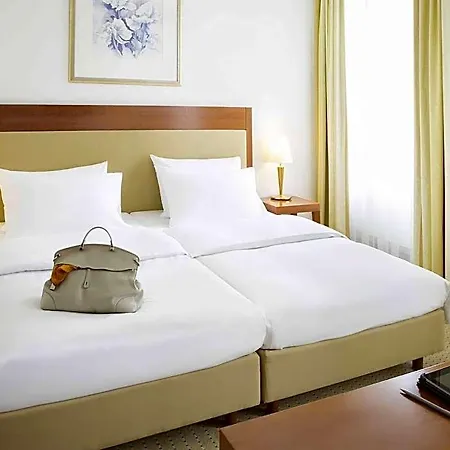 Novotel Hotel 4*